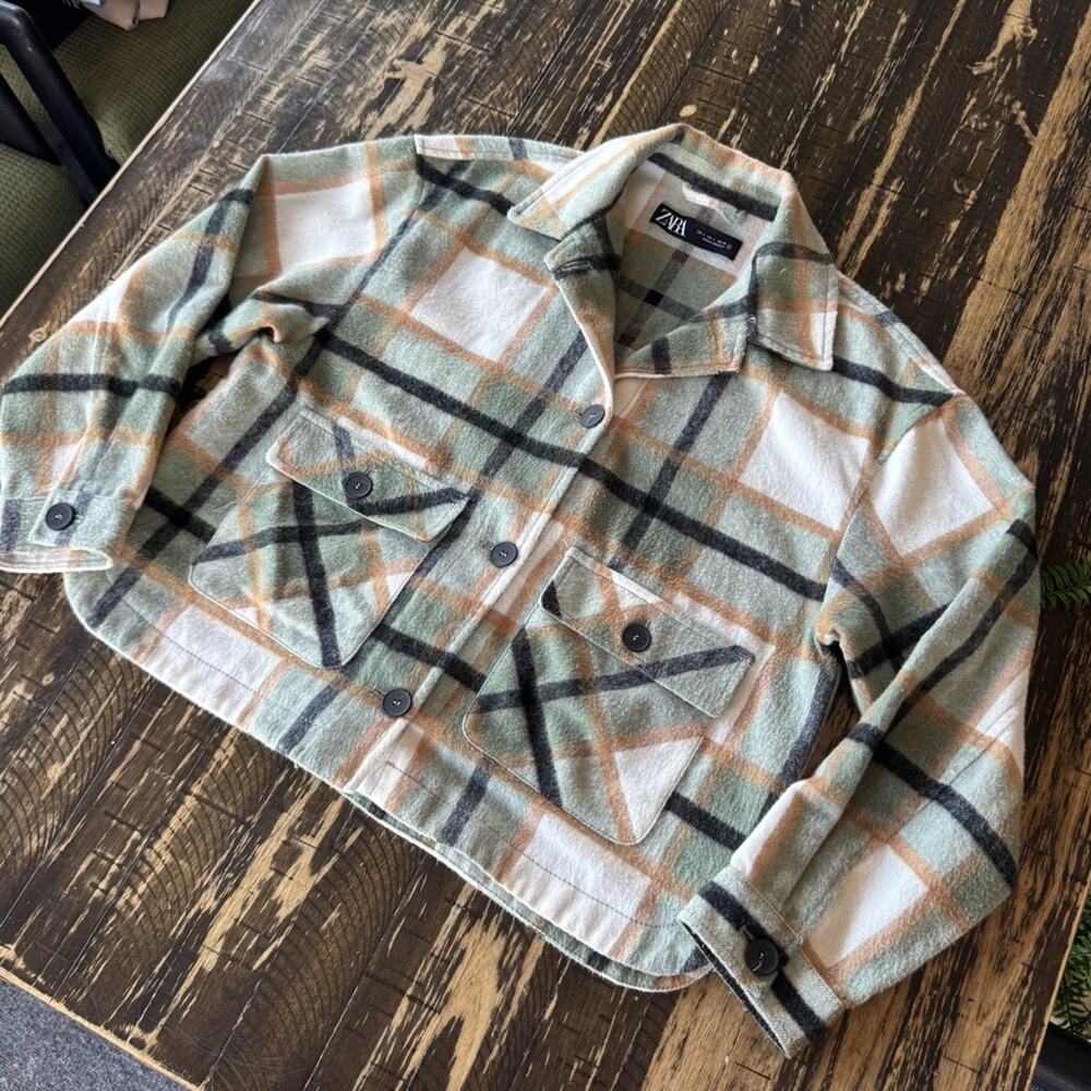 ZARA - Plaid Cropped Jacket – Size LARGE